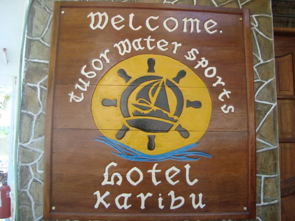 Tudor Water Sports Hotel Mombassa Buitenkant foto