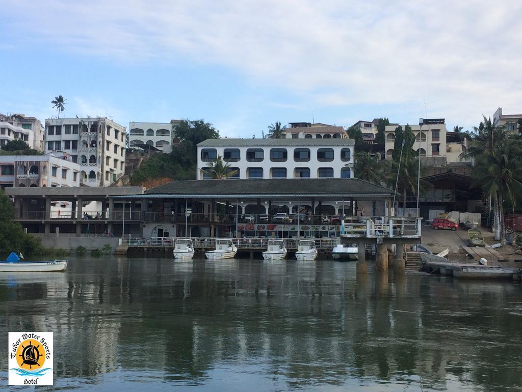 Tudor Water Sports Hotel Mombassa Buitenkant foto