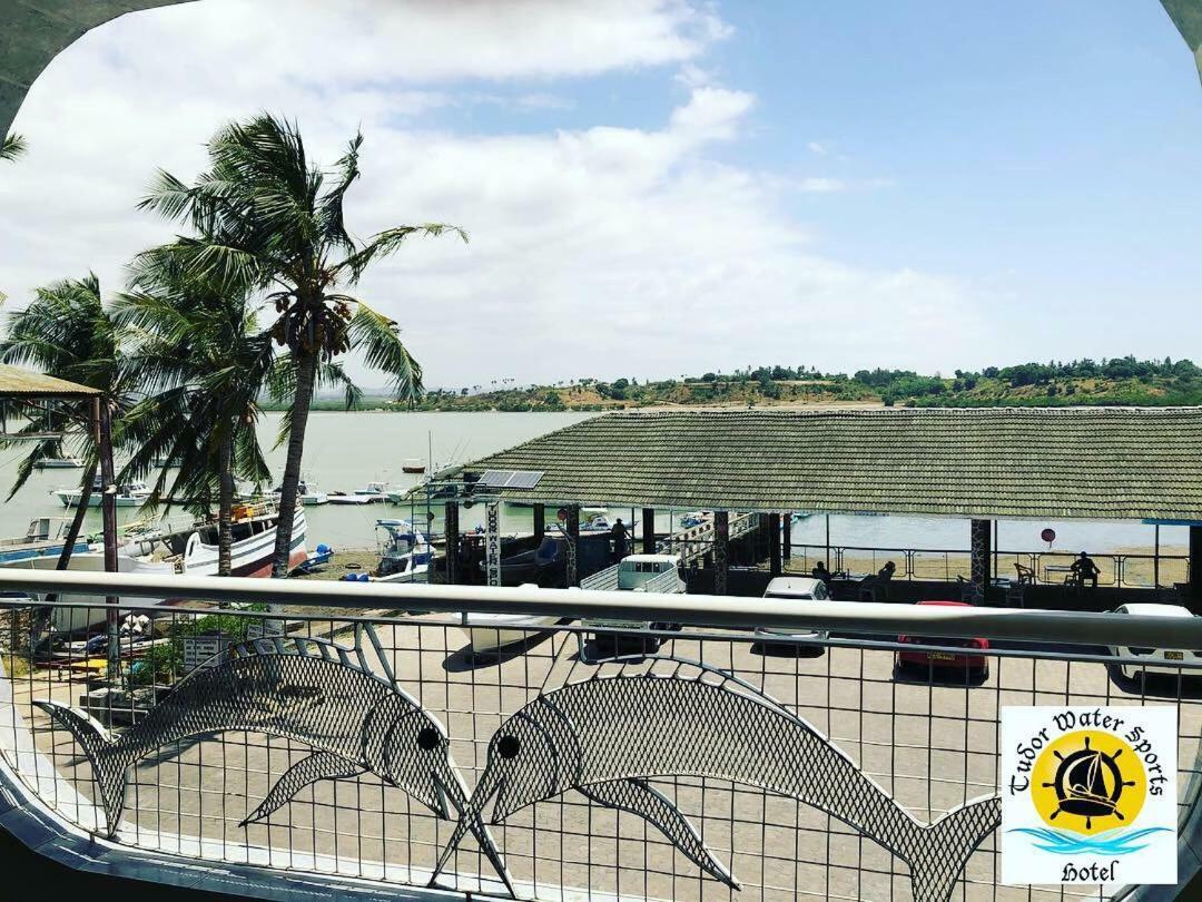 Tudor Water Sports Hotel Mombassa Buitenkant foto