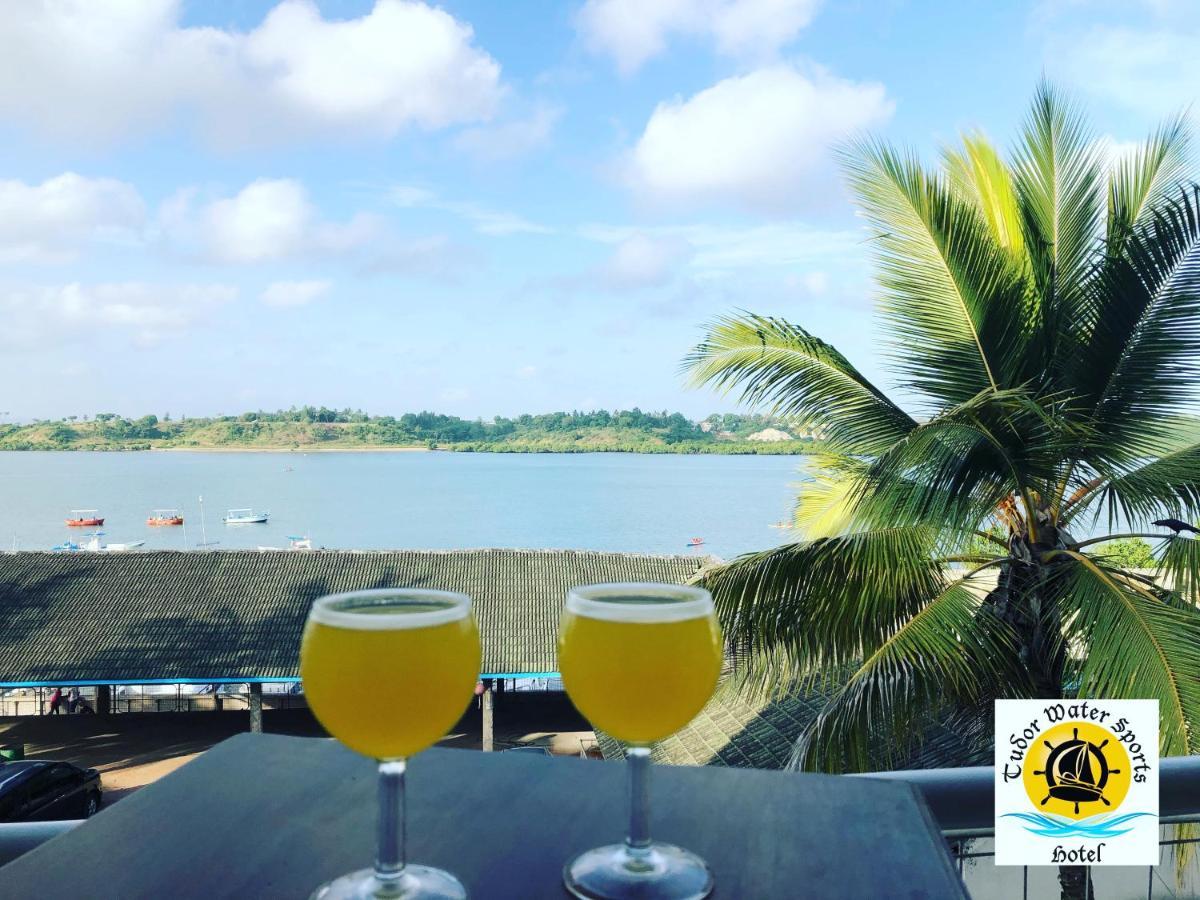 Tudor Water Sports Hotel Mombassa Buitenkant foto